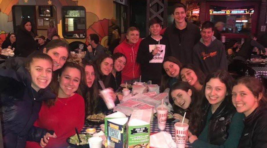Portillos dine